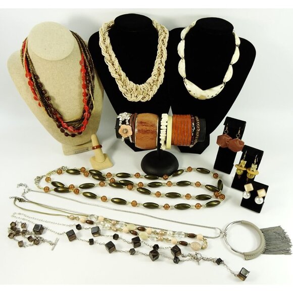 Neutrals Costume Jewelry Lot 20pc Necklaces Earrings Bracelets Ring - Picture 1 of 9